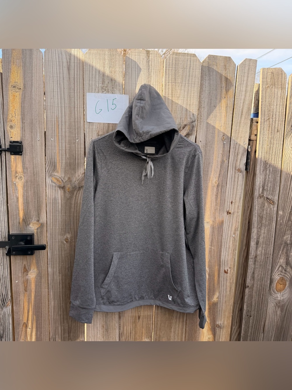 NWOT Vuori Men's Heather Gray Hooded Sweatshirt Size Small